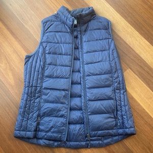 LIGHTWEIGHT DOWN VEST